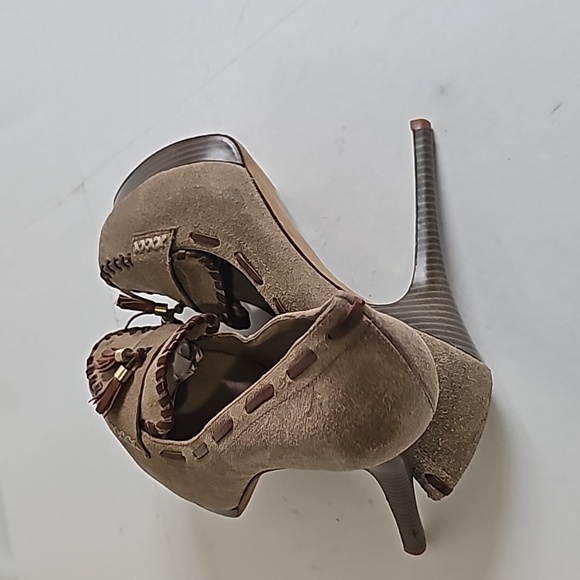 Jessica Simpson Ireena Heels - Picture 9 of 9